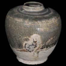 Petit pot en gr�s verniss� vert olive